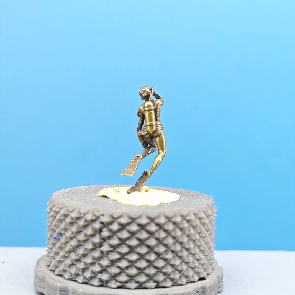 Vintage Brass Female Diver Min - Aquarium Mini Fish 评论和价格
